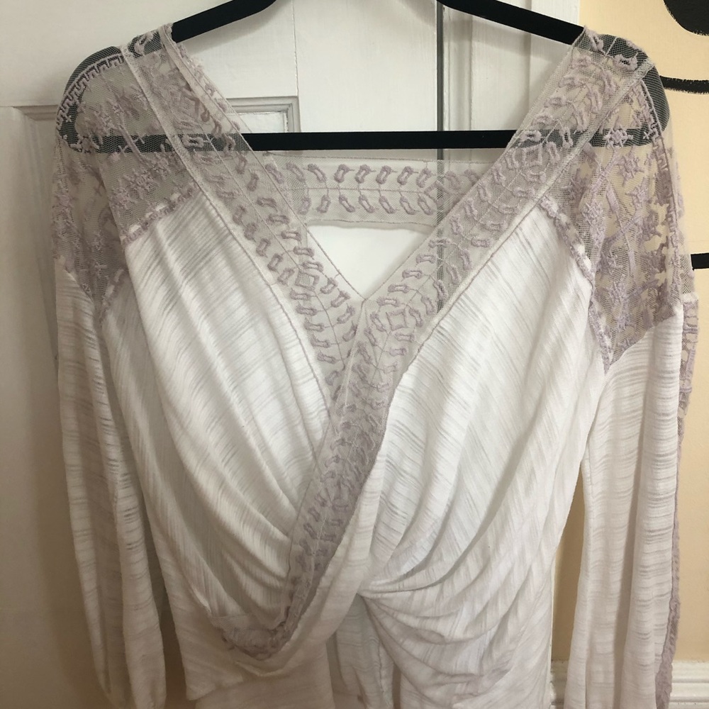 ✨FREE PEOPLE LACE SURPLICE TOP